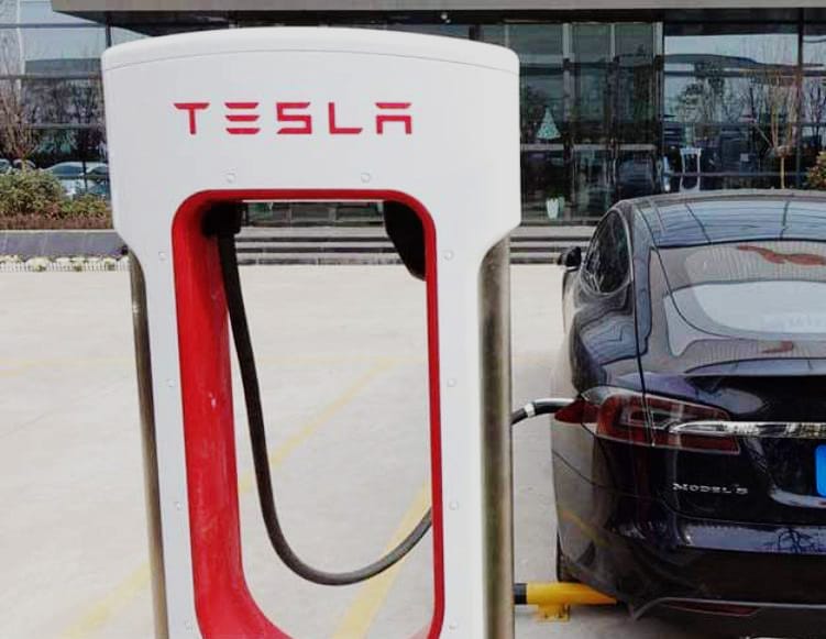 How Long Does It Take to Charge a Tesla